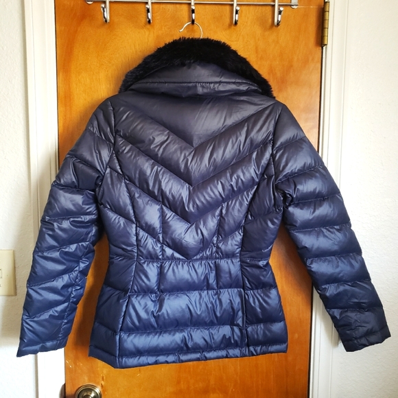 NWOT KENNETH COLE NY DOWN& FEATHERS Puffer JACKET w faux fur collar - Picture 2 of 15